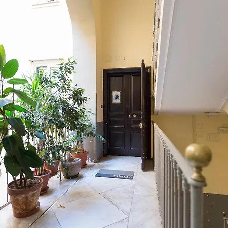 Oda ve Kahvaltı Domusvelata Napoli